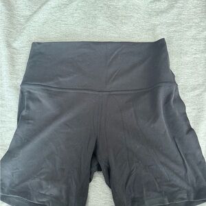 Lululemon 6” align biker shorts